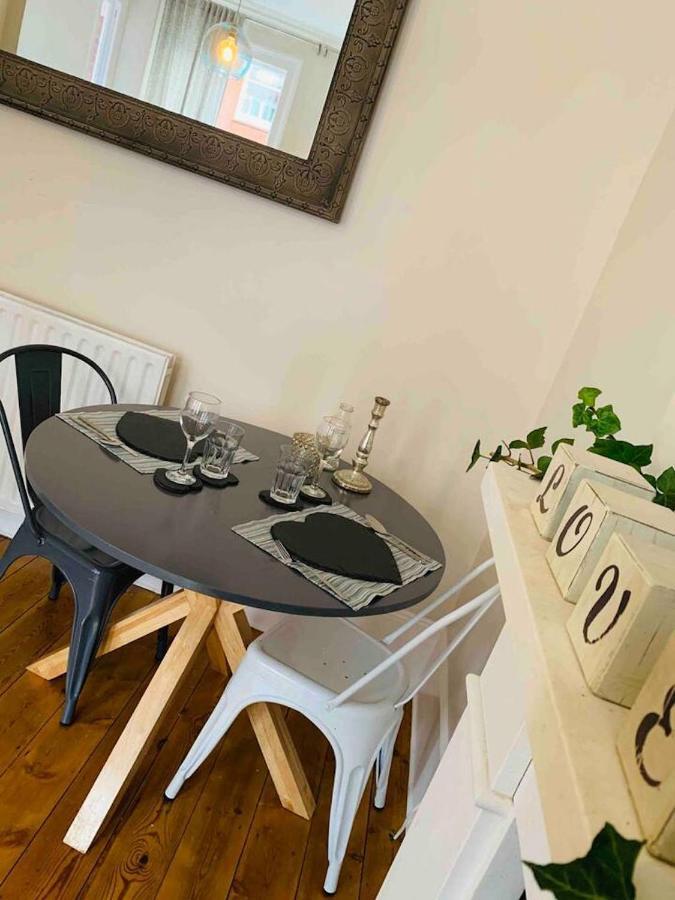 Luxury Fulham Flat With 5* Touches Nr River Thames Лондон Экстерьер фото